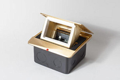 Люк на 1.5 поста(45*45) латунь,с металлической коробкой IP44 | 300001 | SPL